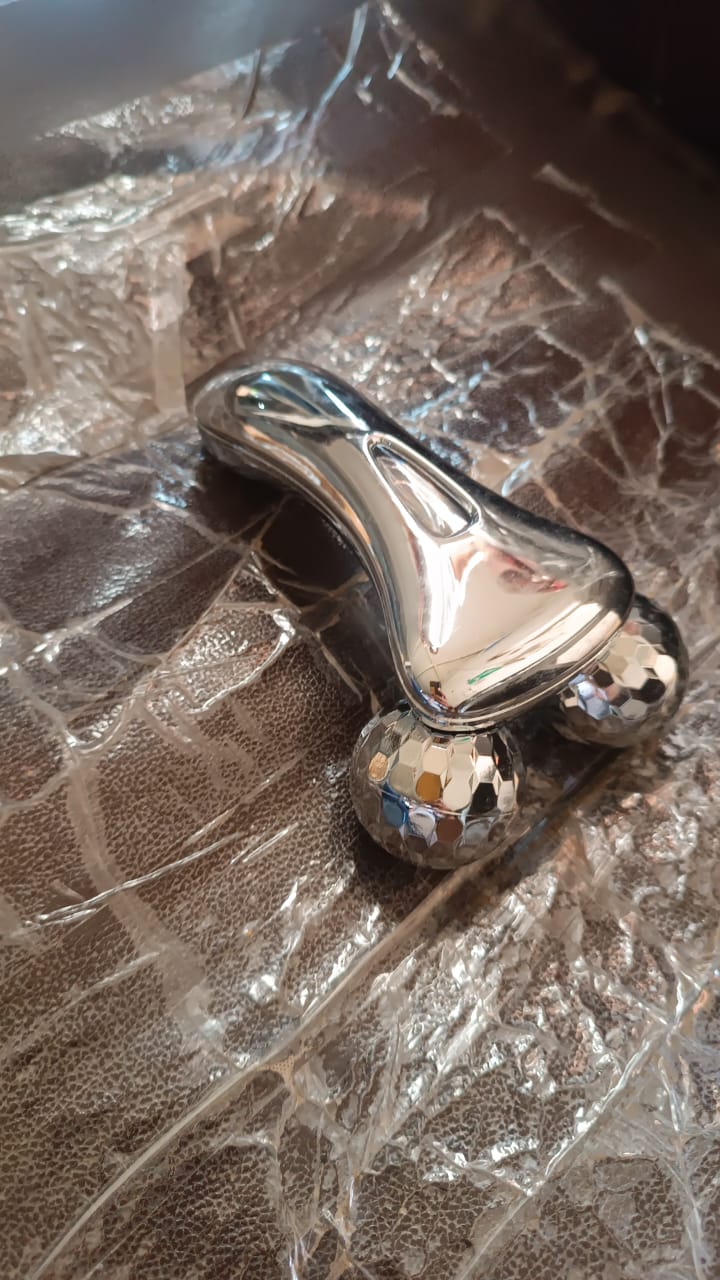 Handheld 3D Roller Face and Body Massager Handheld 3D Roller Face and Body Massager